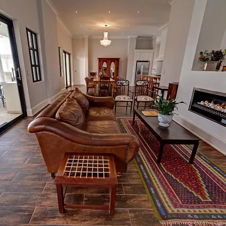 Lagoon Suites Guesthouse Cc-2